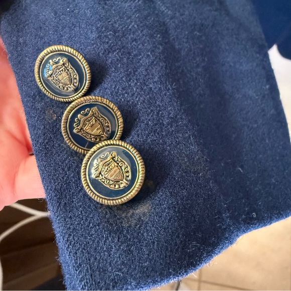 Vintage Pendleton Navy Virgin Wool Blazer | USA Made | Crest Buttons | Size 6 - Picture 8 of 8